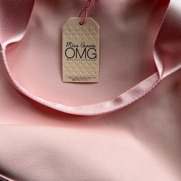 Like 🆕 OMG holographic unicorn duffel bag, medium size - Picture 7 of 7